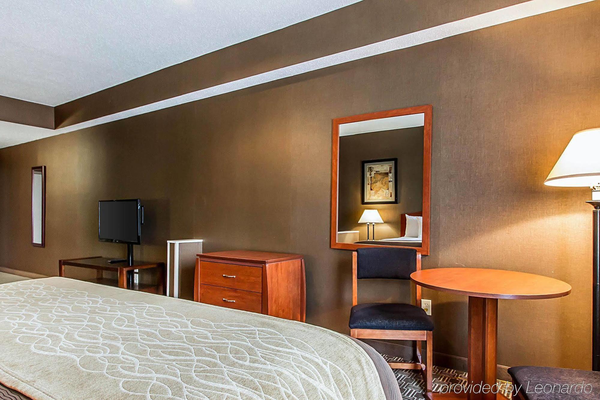 Quality Inn&Suites Benton - Draffenville Exterior foto